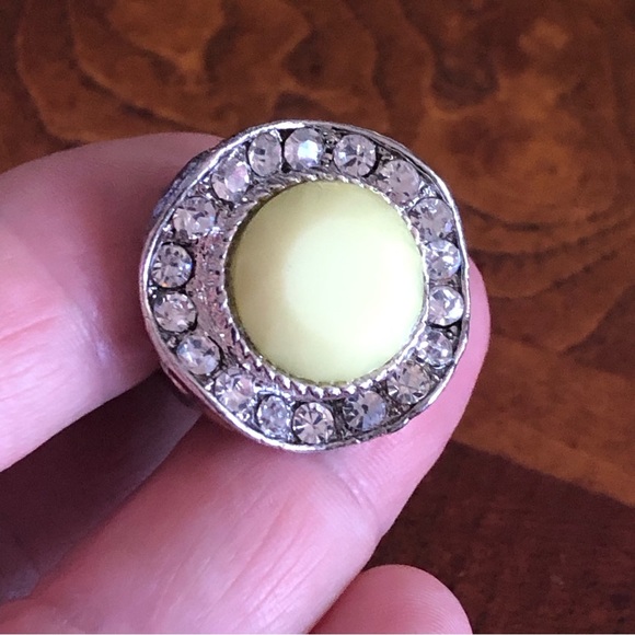 Vintage light lemon halo stone ring - Picture 8 of 9